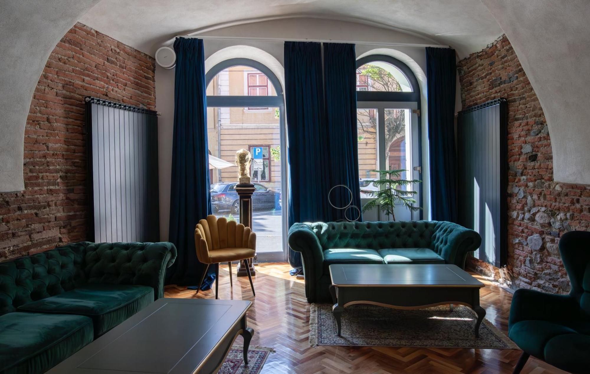 Bed and Breakfast Magister Seven Сібіу Екстер'єр фото