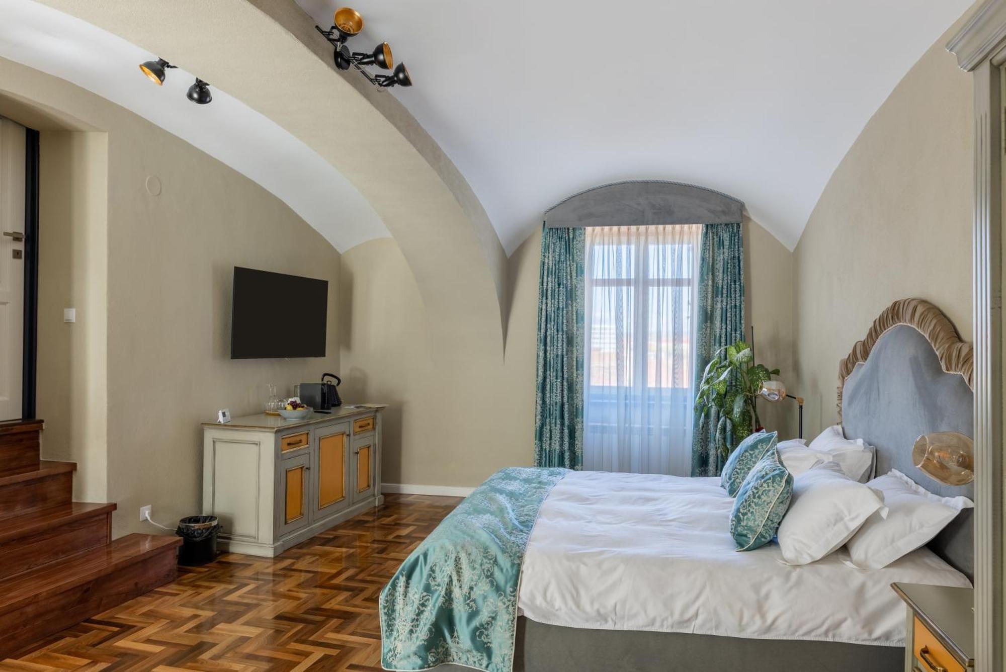 Bed and Breakfast Magister Seven Сібіу Екстер'єр фото