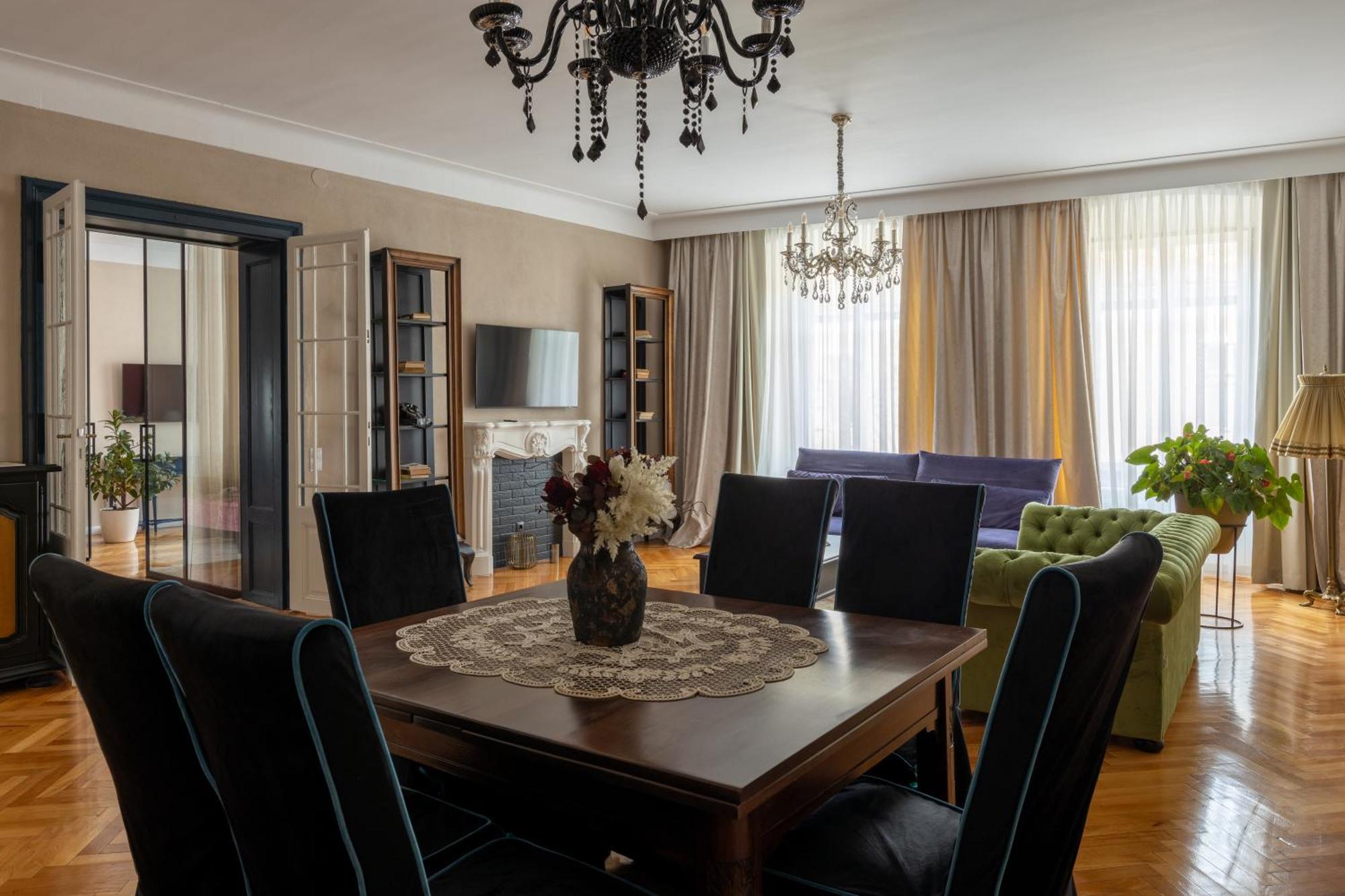 Bed and Breakfast Magister Seven Сібіу Екстер'єр фото